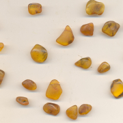 янтарь россыпь.